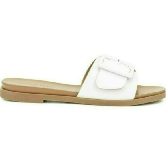 Olivia Miller Carmen Sandals - Picture 4 of 6